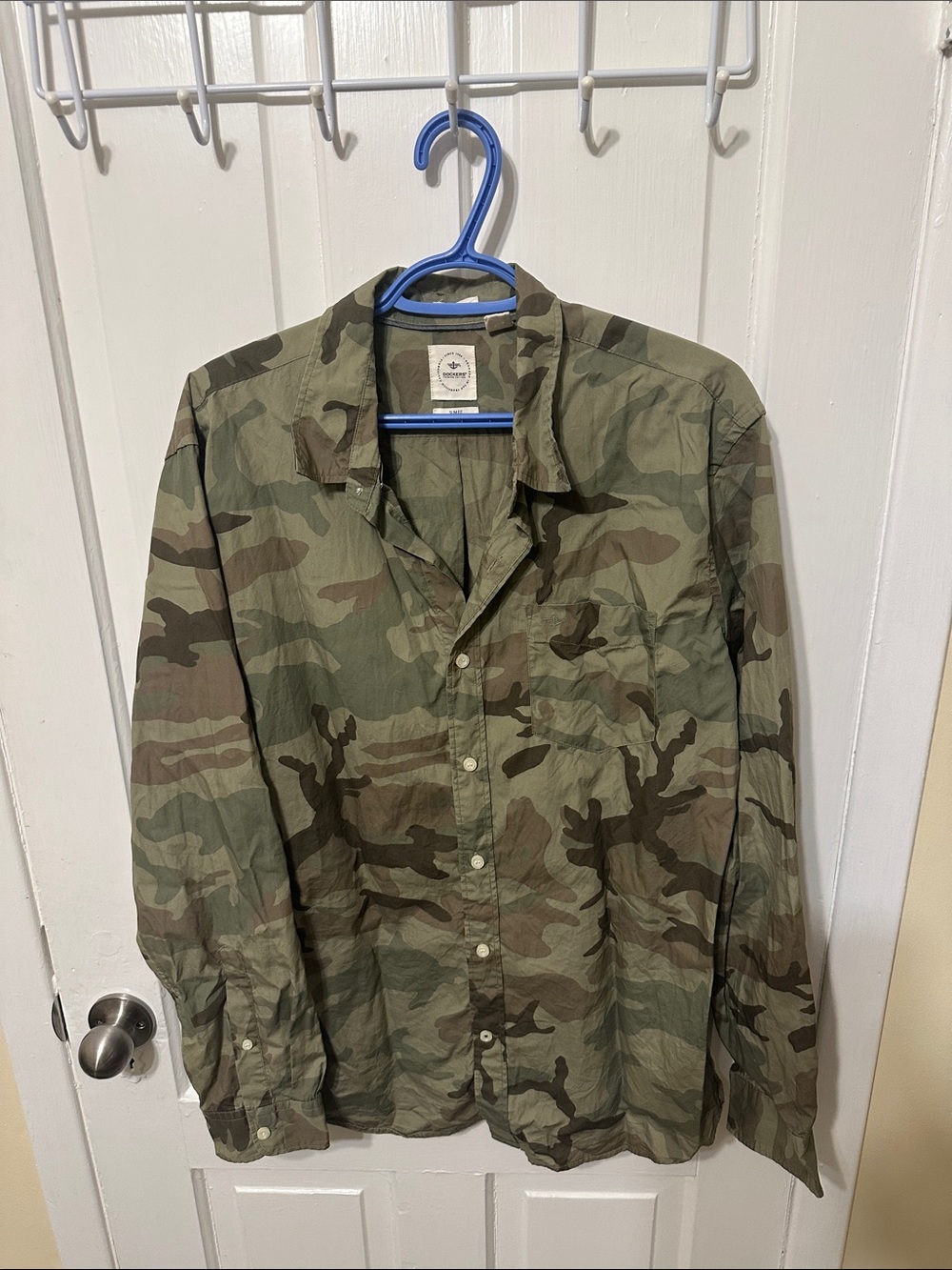 Dockers Men's Camo Button-Front Shirt Jacket in Olive/Brown
